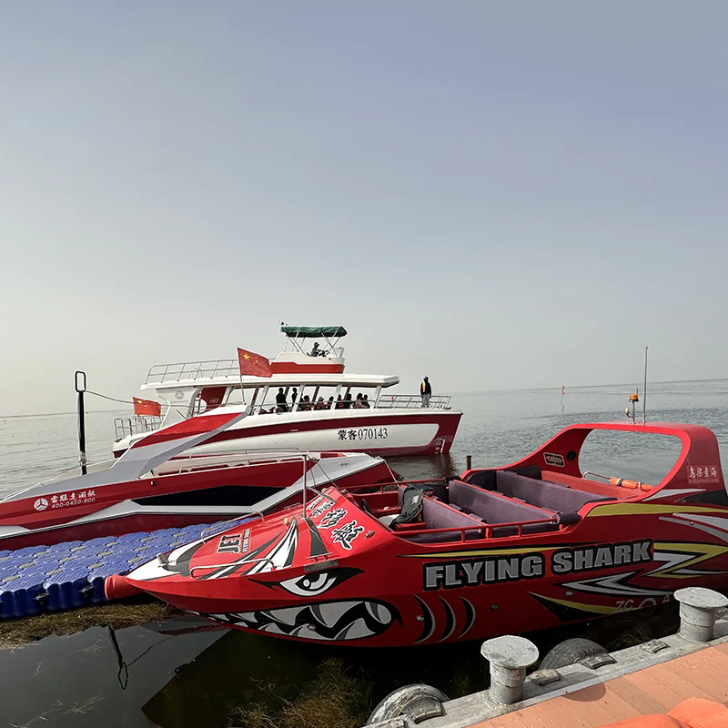 Ano ang gumagawa ng isang jet boat na pangwakas na pagpipilian para sa mga naghahanap ng thrill?