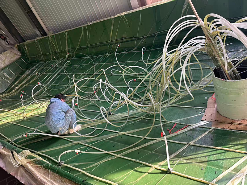 Ang Lawada® ay nagpatibay ng teknolohiyang pagbubuhos ng vacuum para sa hibla ng bangka ng fiberglass, pagpapahusay ng kalidad at pagganap