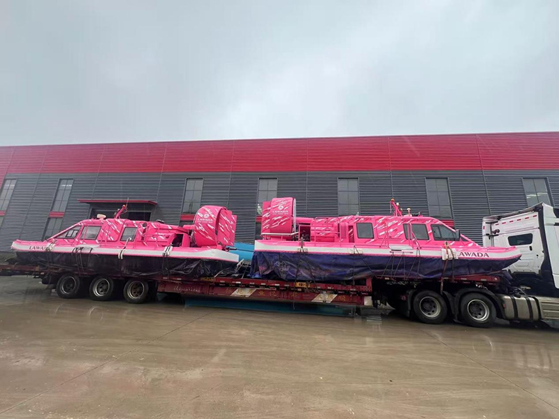 Ang Lawada® ay naghatid ng dalawang multi-functional hovercrafts, pagpapahusay ng karanasan at kahusayan sa pagpapatakbo ng nakamamanghang lugar.