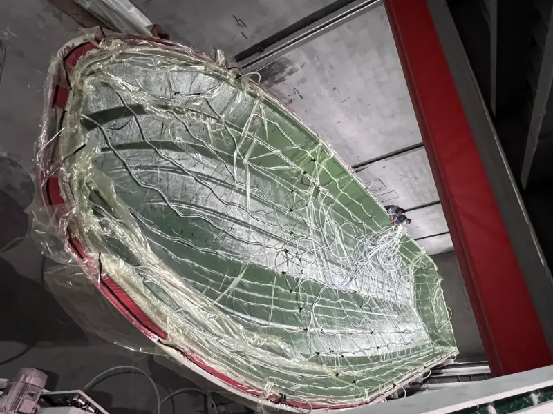 Proseso ng Lawada® Vacuum Infusion para sa 21.8m Passenger Vessel Hull – Nakakataas ng Lakas, Efficiency, at Longevity