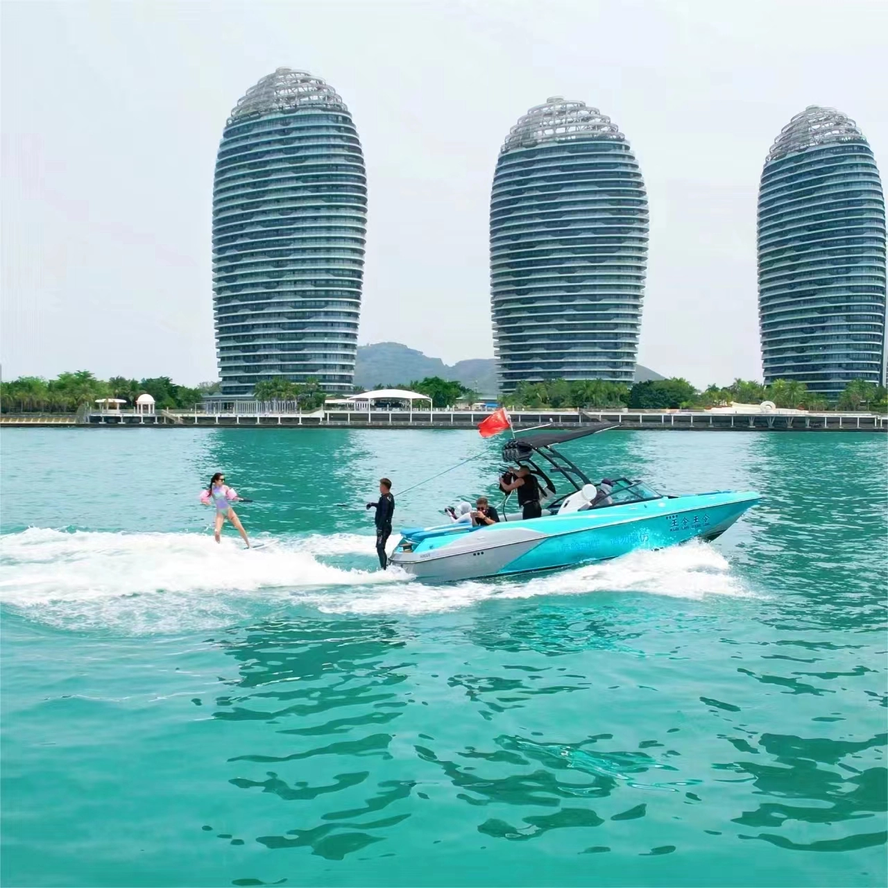 Ano ang Eksaktong Wakeboard Boat, At Paano Ito Gumagana?