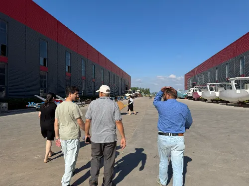 LAWADA® Tumatanggap ng Pakistani Partners para sa Factory Tour at Business Communication